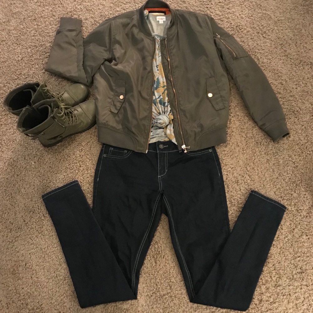 Maurice’s dark wash jeggings